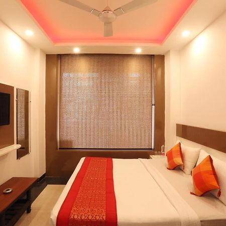 Hotel Sky Wood At Airport New Delhi Ngoại thất bức ảnh