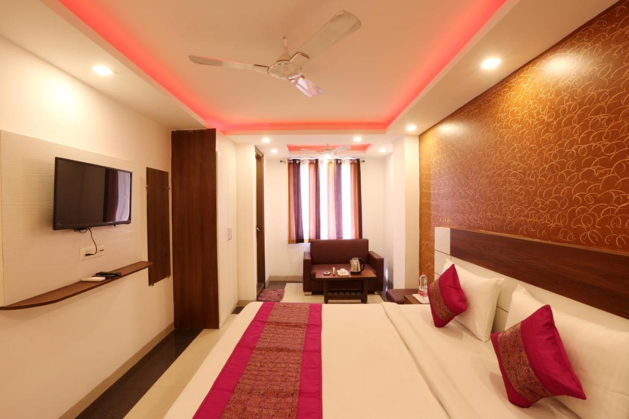 Hotel Sky Wood At Airport New Delhi Ngoại thất bức ảnh
