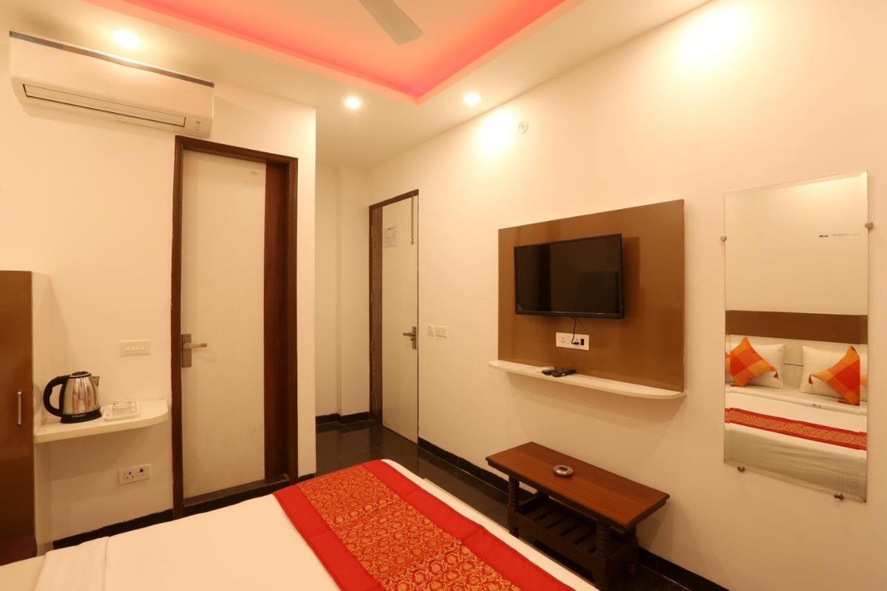 Hotel Sky Wood At Airport New Delhi Ngoại thất bức ảnh