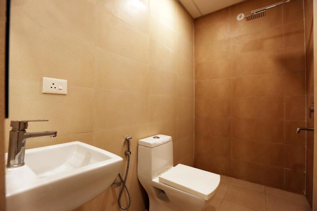 Hotel Sky Wood At Airport New Delhi Ngoại thất bức ảnh