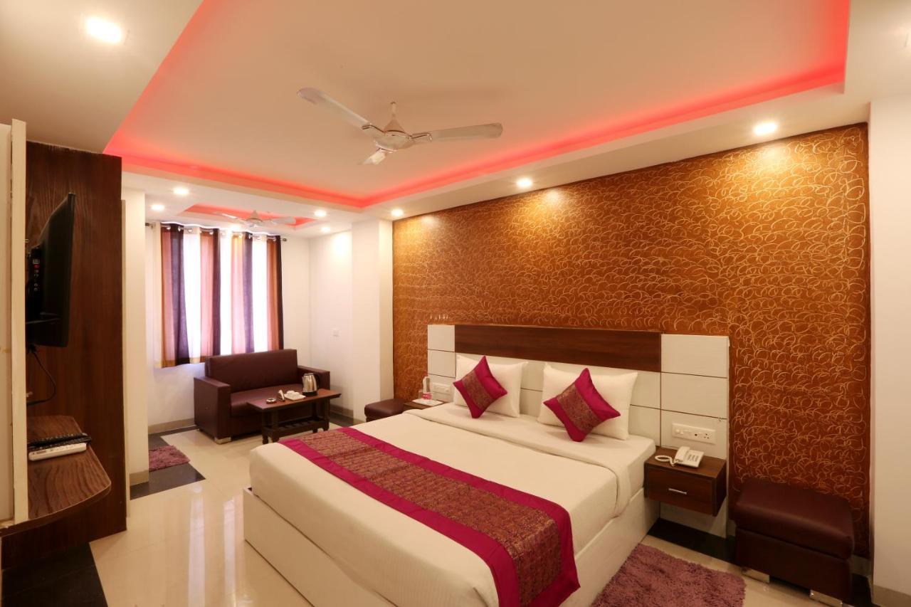 Hotel Sky Wood At Airport New Delhi Ngoại thất bức ảnh